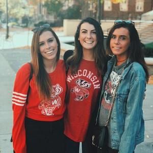 Meet your Posher, Kelly